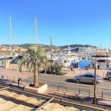 Апартаменты 16 Quai Saint-pierre *